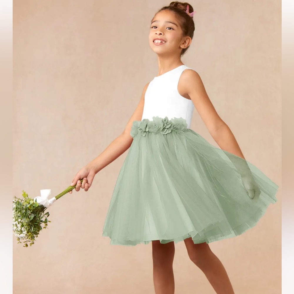 Azazie Loulou Flowergirl Dress New Size 3